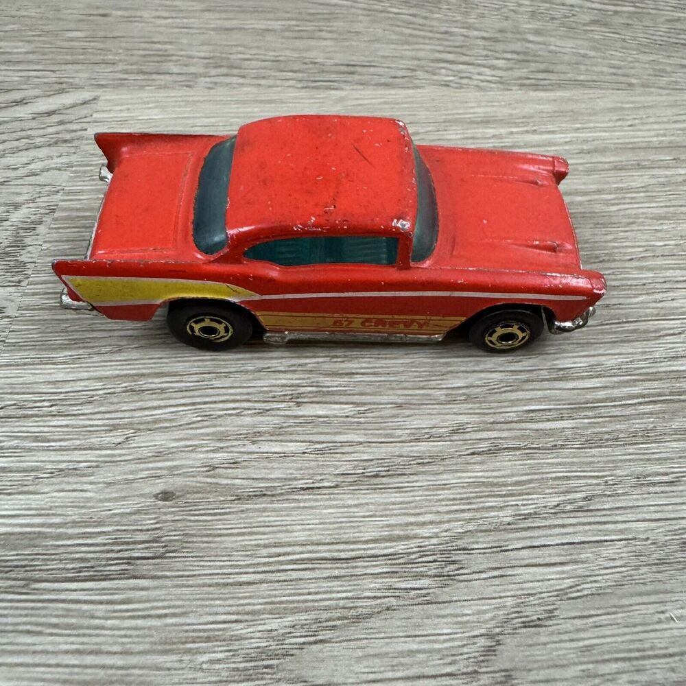 Hot Wheels ’57 Chevy blackwall 1976 Red Yellow 1957 Malaysia